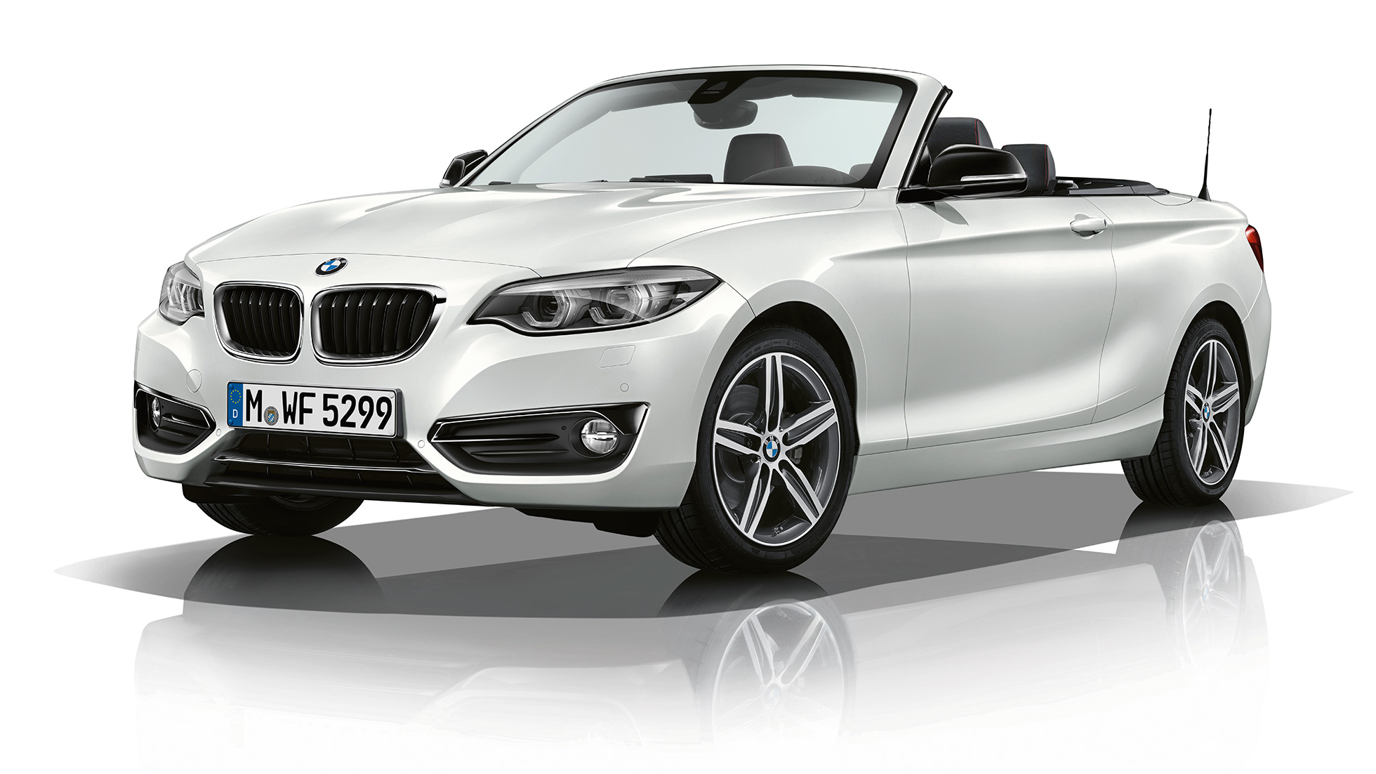 BMW 2 Series Convertible, Model Sport Line three-quarter front shot