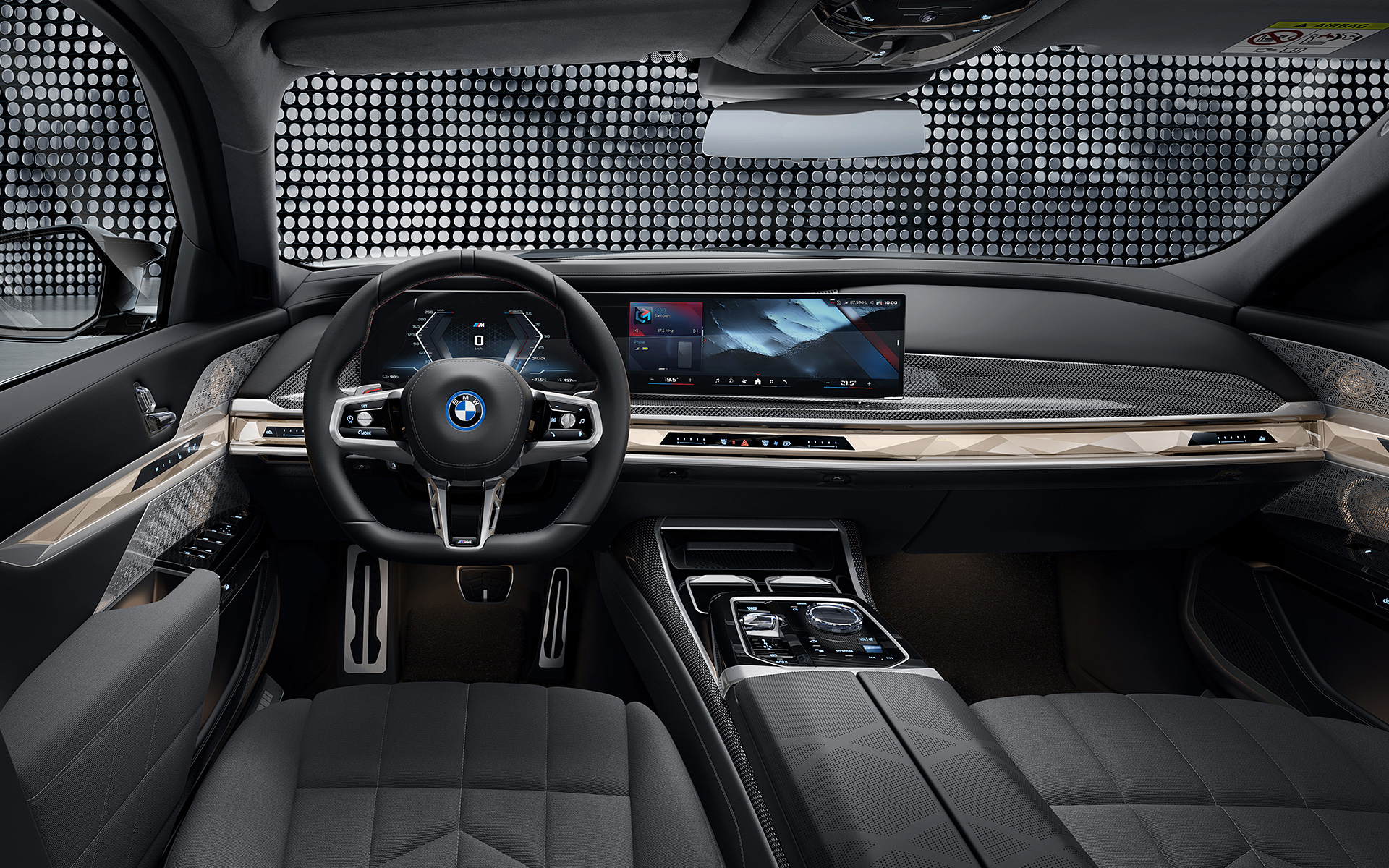 BMW i7 M70 xDrive Sedan G70 Interior Cockpit